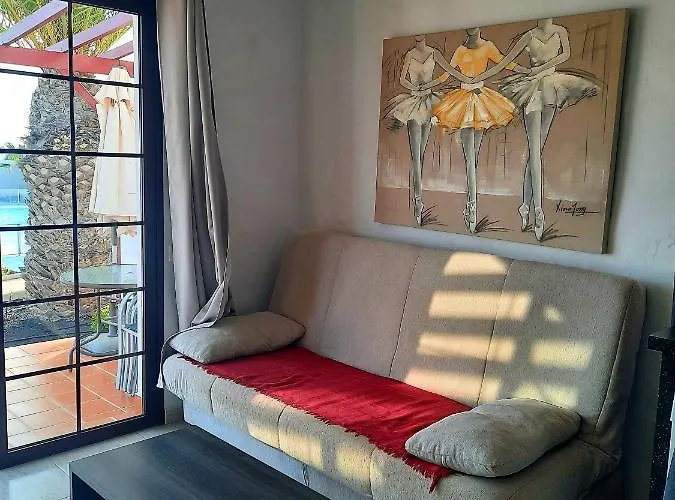 בית נופש Sun Caleta 24 *